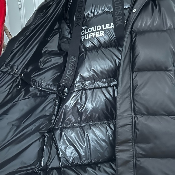 RUDSAK Sleek Black Puffer Jacket - Picture 4 of 6